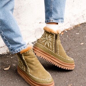 Laidback London Setsu 4.0 Floral Ankle Boot